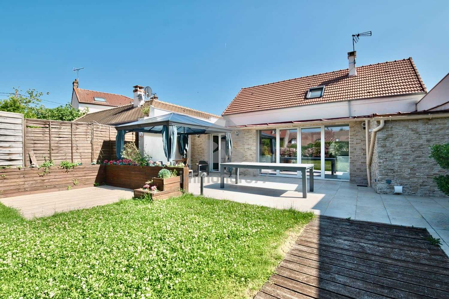 Achat maison messy terrasse table 68543ad92794b