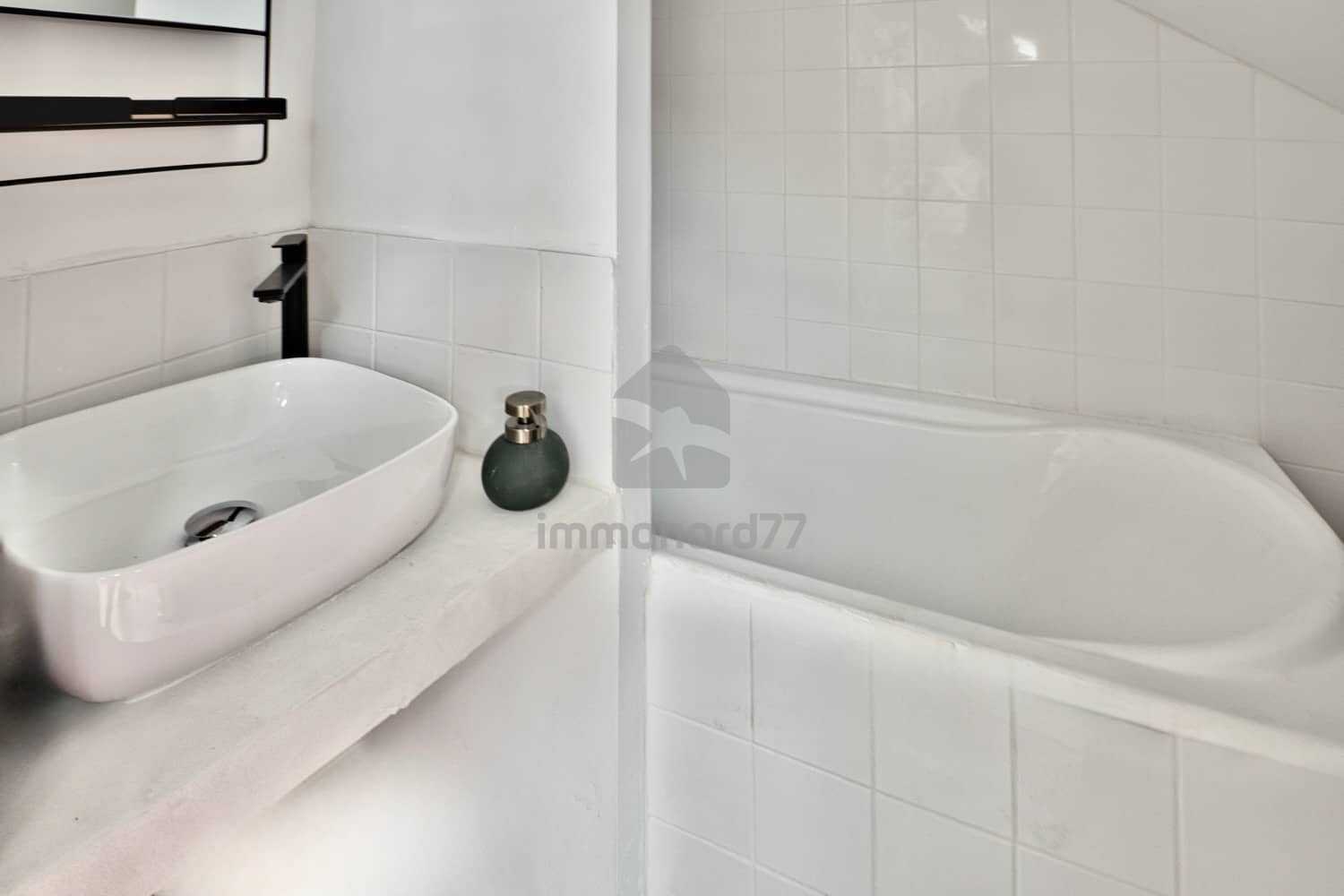Achat maison ville claye souilly baignoire2 687fb9e40a9cc
