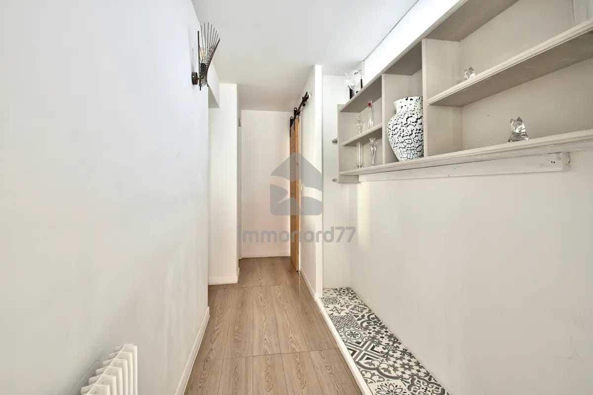 Couloir etage1 maison ville claye souilly 6aaaaeea6e25a