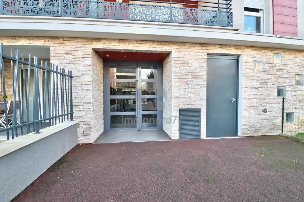 Entree copro livry gargan 692c3088bc7da