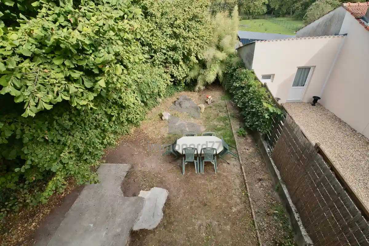 Jardin vue toit terrasse maison ville claye souilly 6aaaaf3a5cb3f