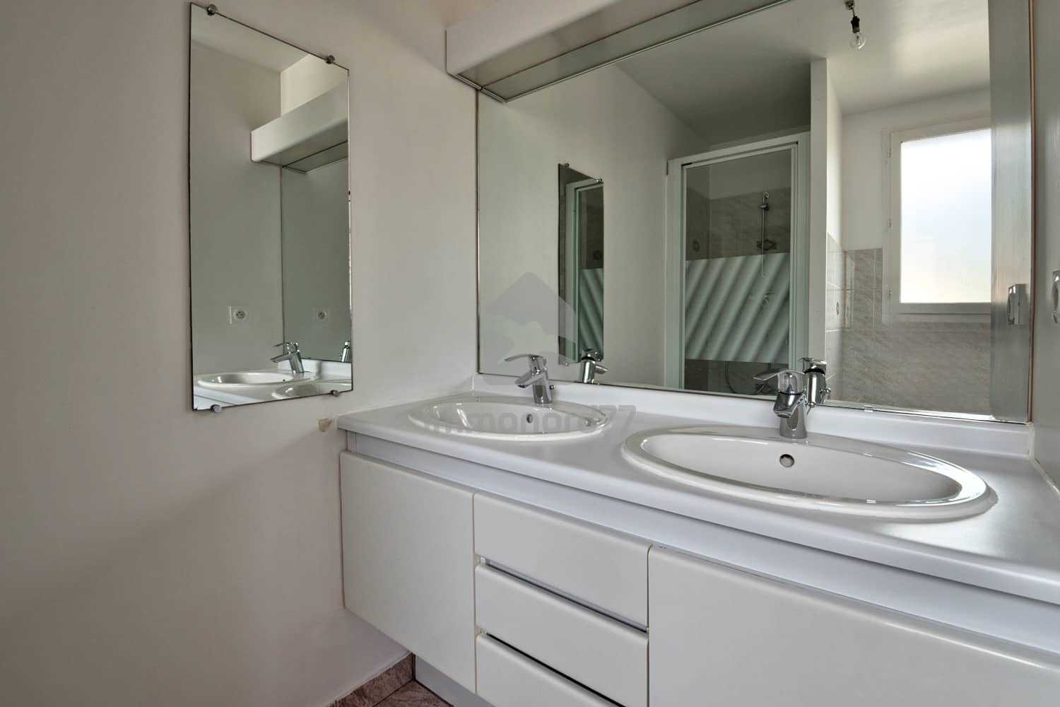 Loue maison claye souilly sdb 6878efddb7682