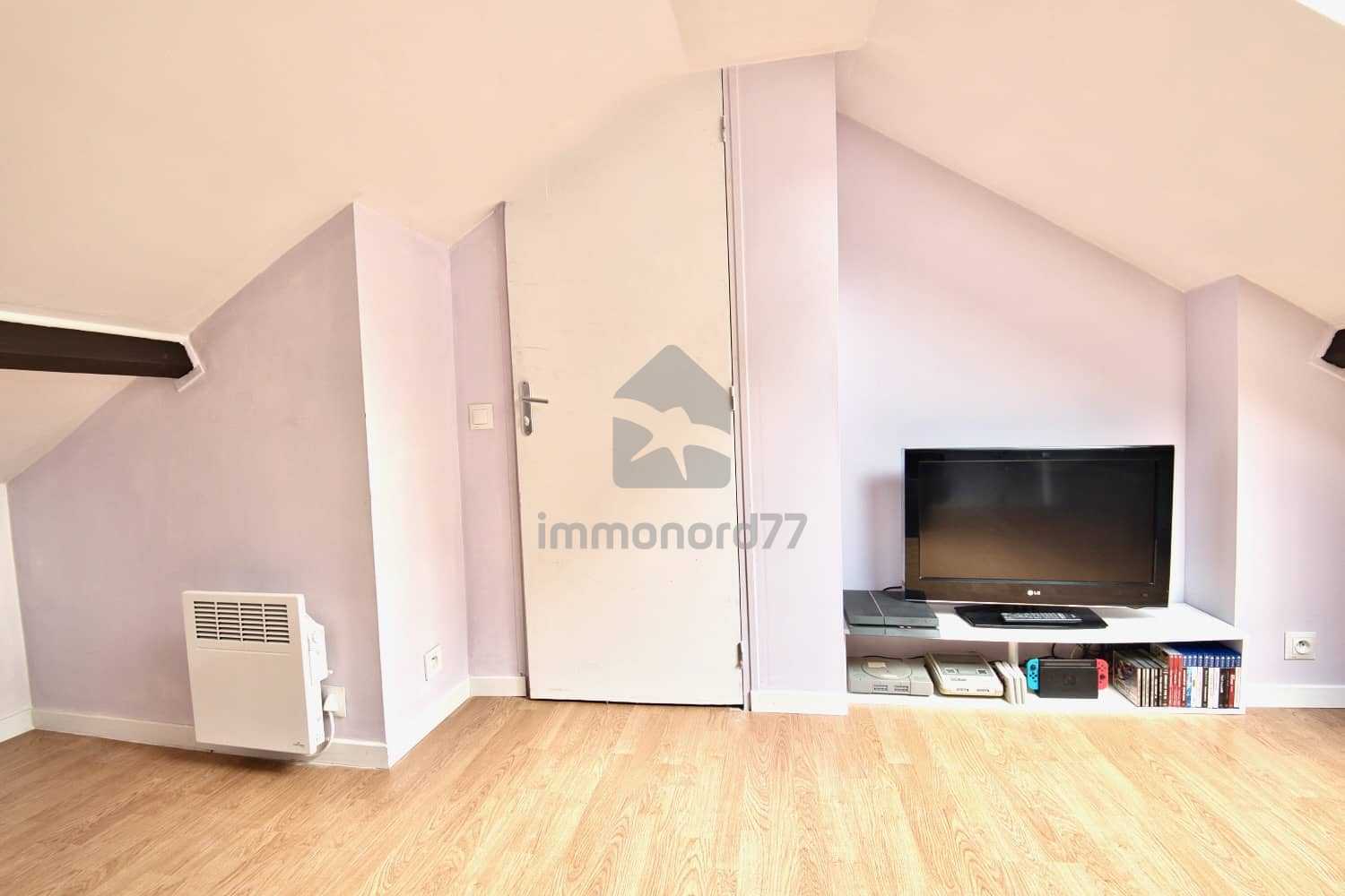 Maison ville claye souilly chambre3 TV 687fb9e439cd3