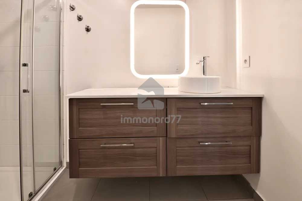 Meuble sdb studio livry gargan 692c309342b00