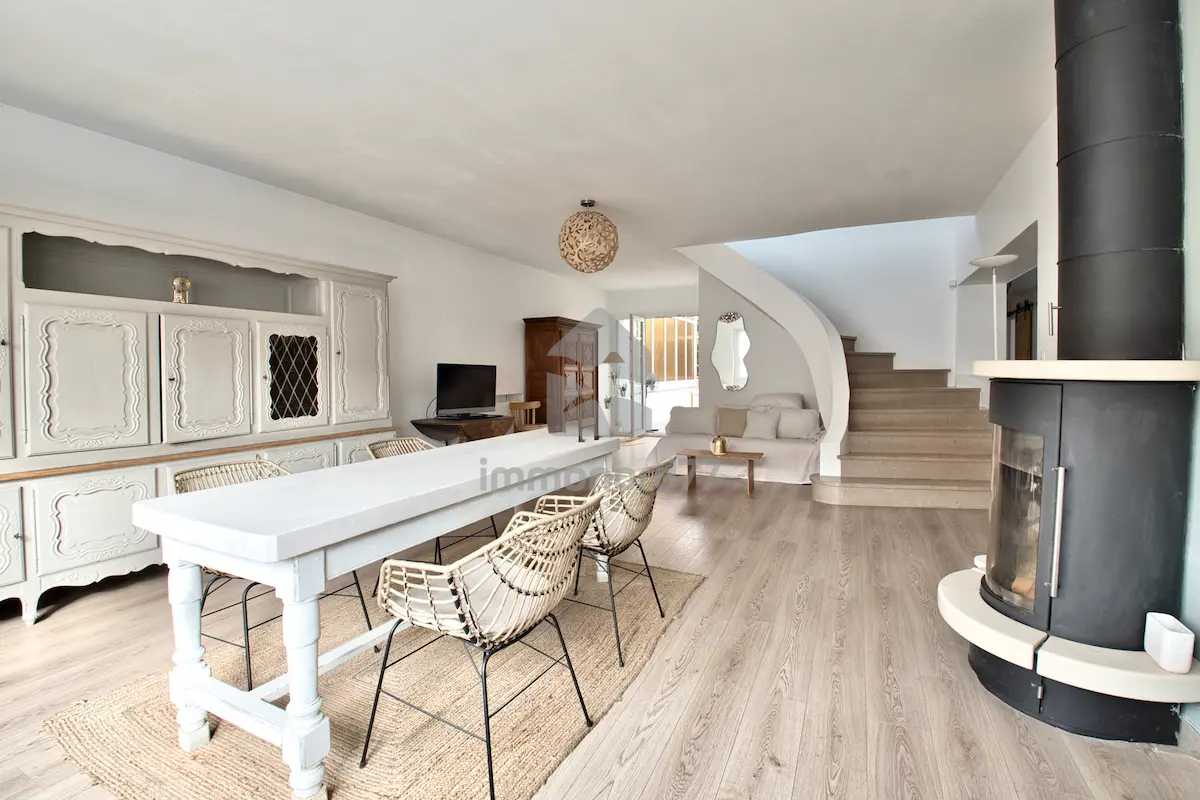 Poele table maison ville claye souilly 6aaaaf4965a5e