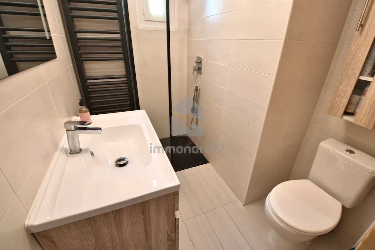 Salle eau plonge maison ville claye souilly 6aaaaf630f5db