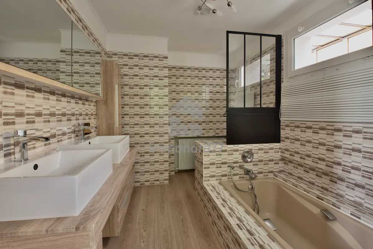 Sdb wc chambre2 maison ville claye souilly 6aaaaf634e1da