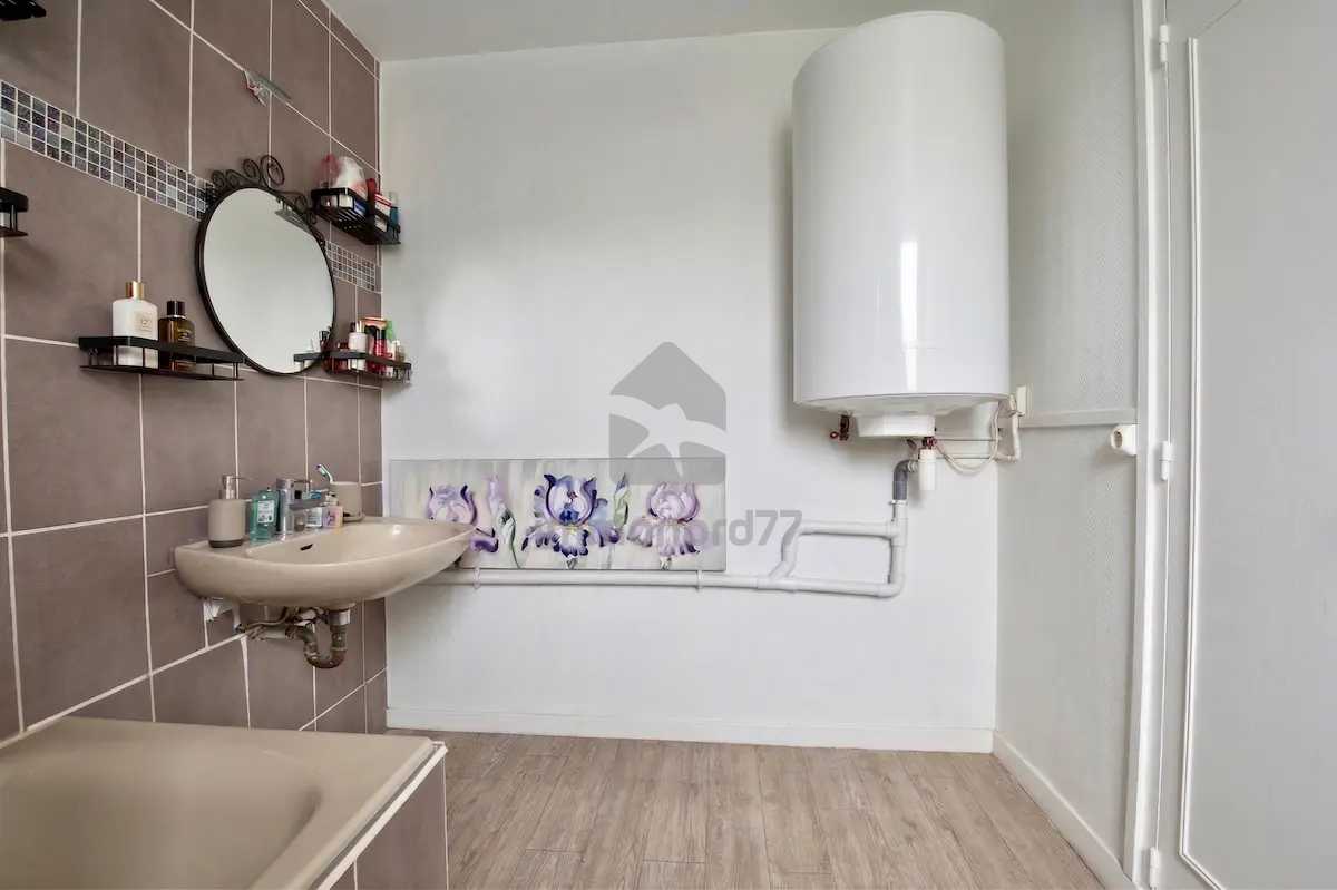Vente appartement claye souilly sdb 69d0110458b8b