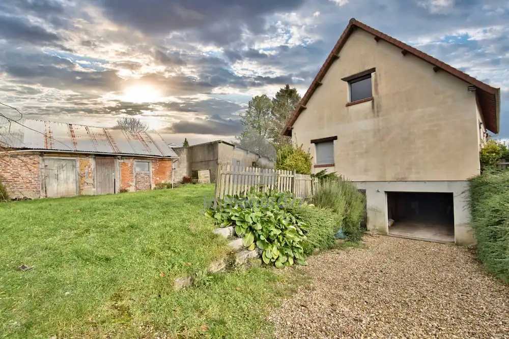 Vente maison auzouville sur ry facade garage 690afffc7e318