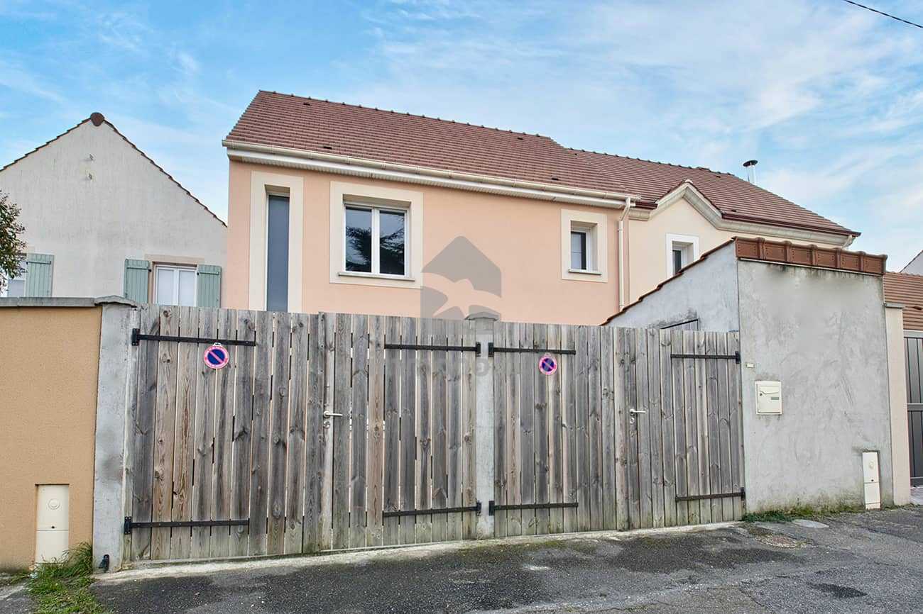 Vente maison messy facade 65956dbabf712