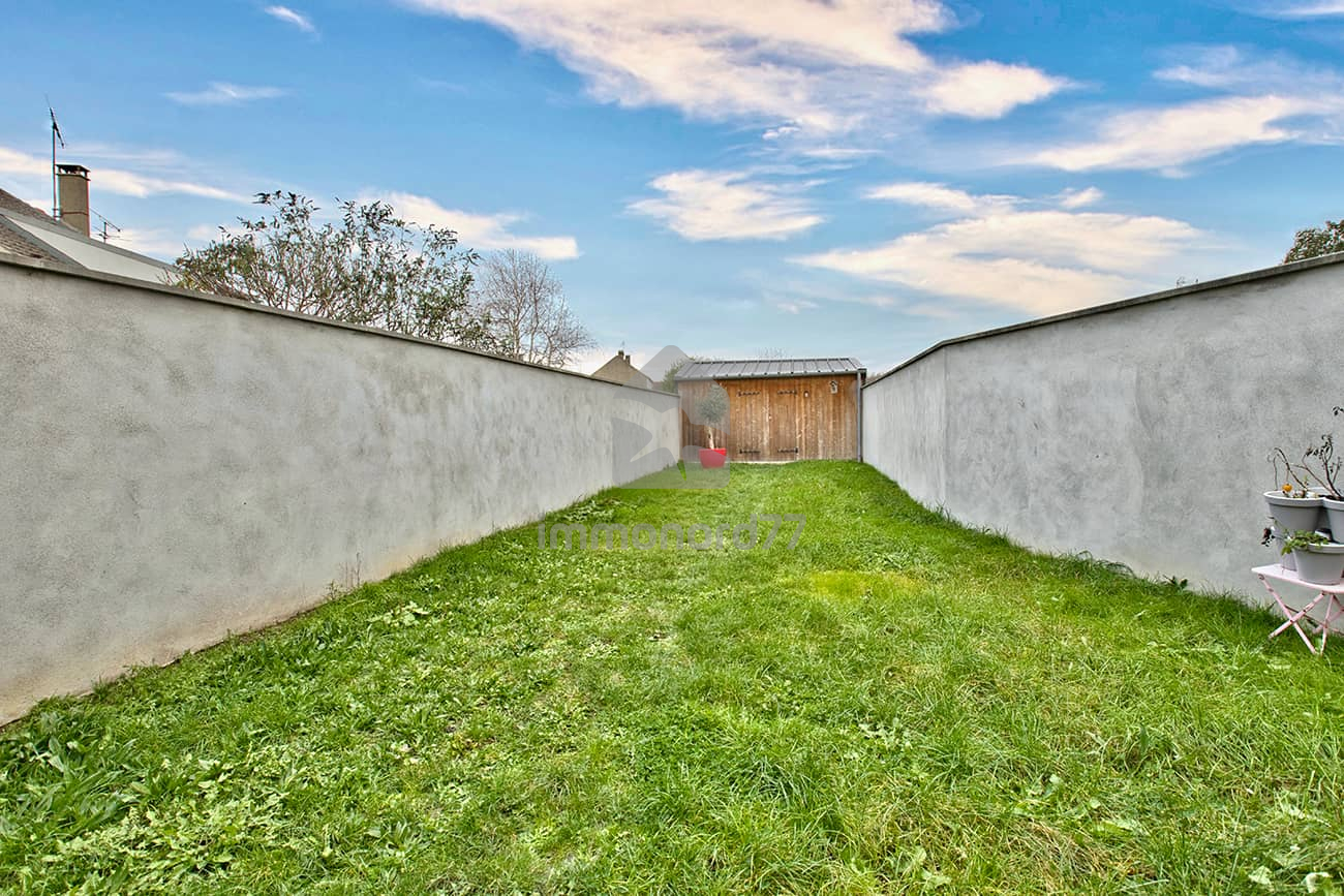 Vente maison messy jardin 656da6b785fea