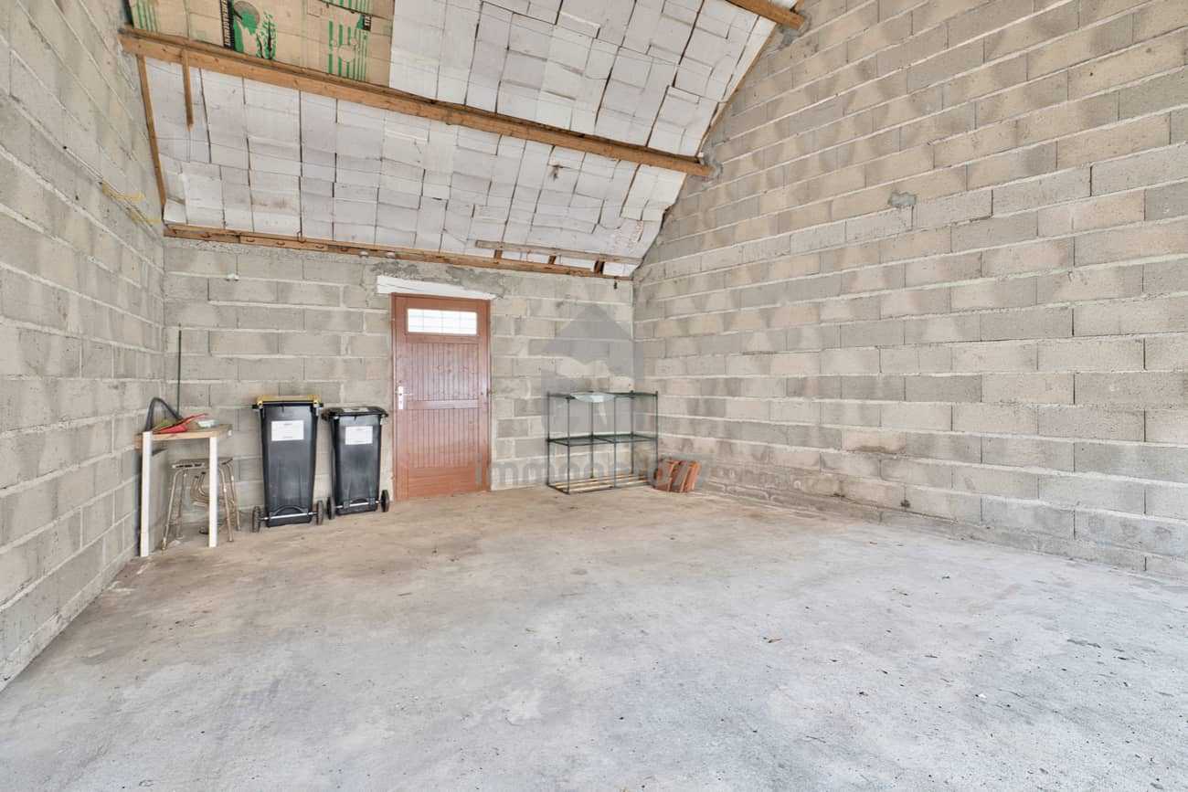 Vente maison roche posay garage interieur 65cc79e1016dd