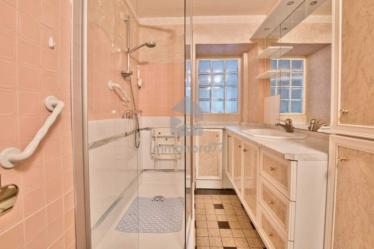 Vente maison roche posay salle eau 65cc79f4ba2b9