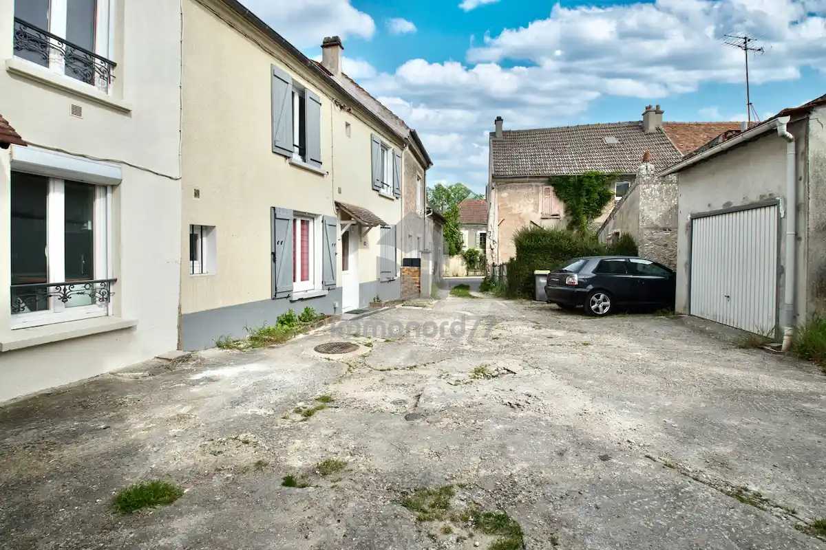 Vente maison thieux cours entree 69f21c28878d0